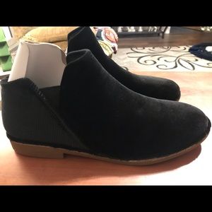 Skechers BOBS Black Velvet Ankle Boots